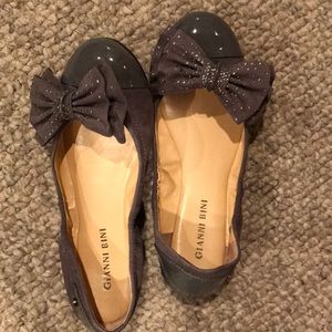 Grey Gianni Bini flats